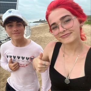 Meet your Posher, April